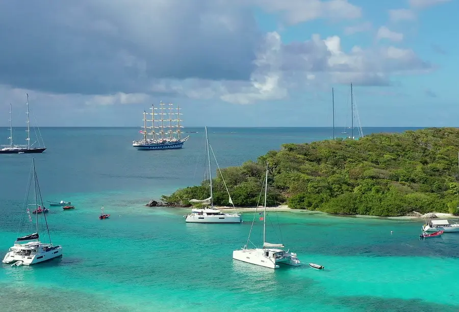 2022-01-Royal-Clipper-Heinel-Tobago-Cays.jpg