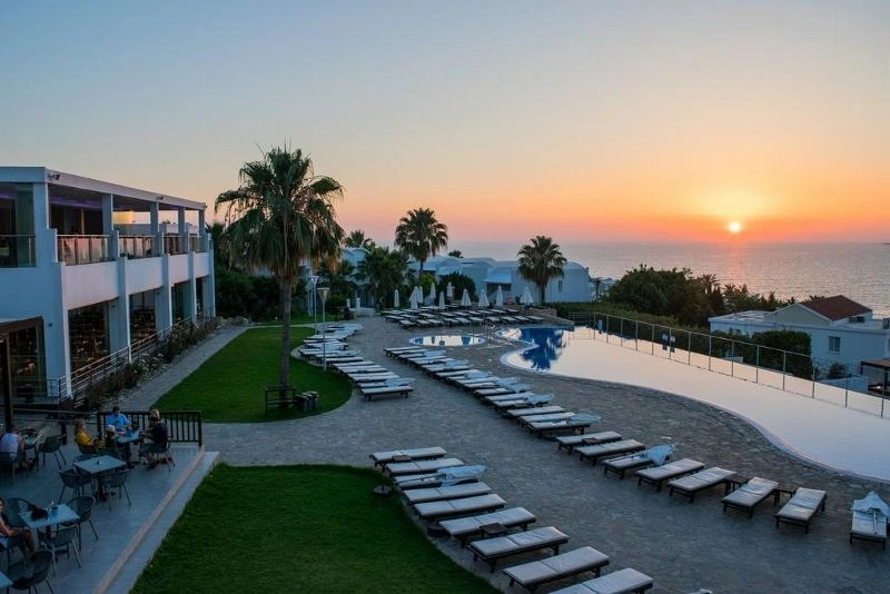 Theo Sunset Bay Vakantiedorp 4*