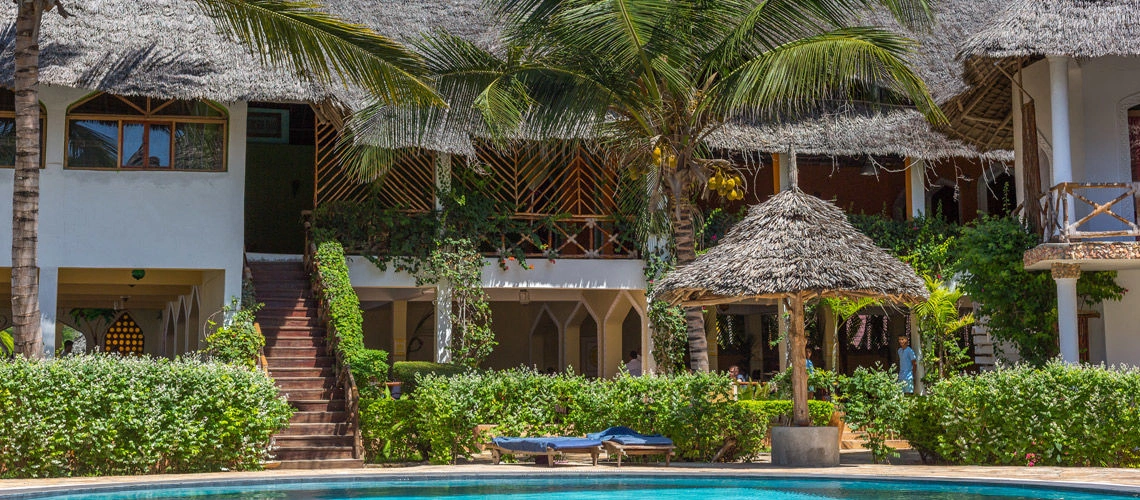 2_exterieur_kappa_club_waridi_resort_beach.jpg