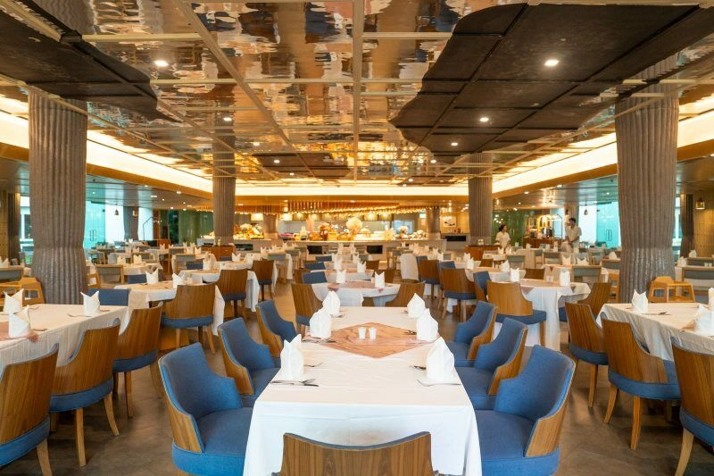 Restaurant_1.jpg