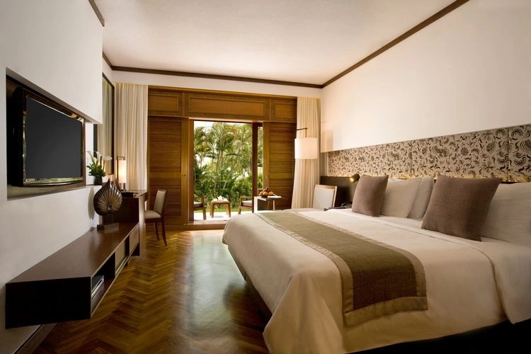 20_Deluxe_Room_web.jpg