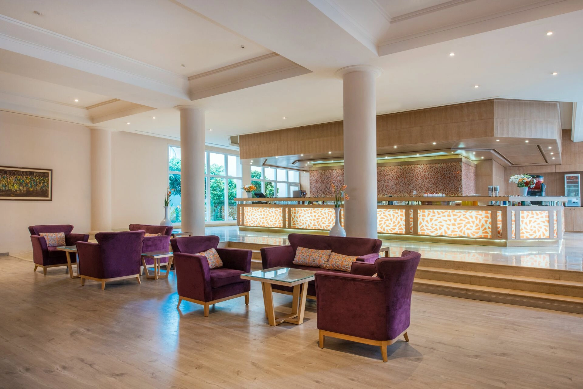 IBSTAR_AVE_IB_BARS_LOBBY_D1811004.jpg