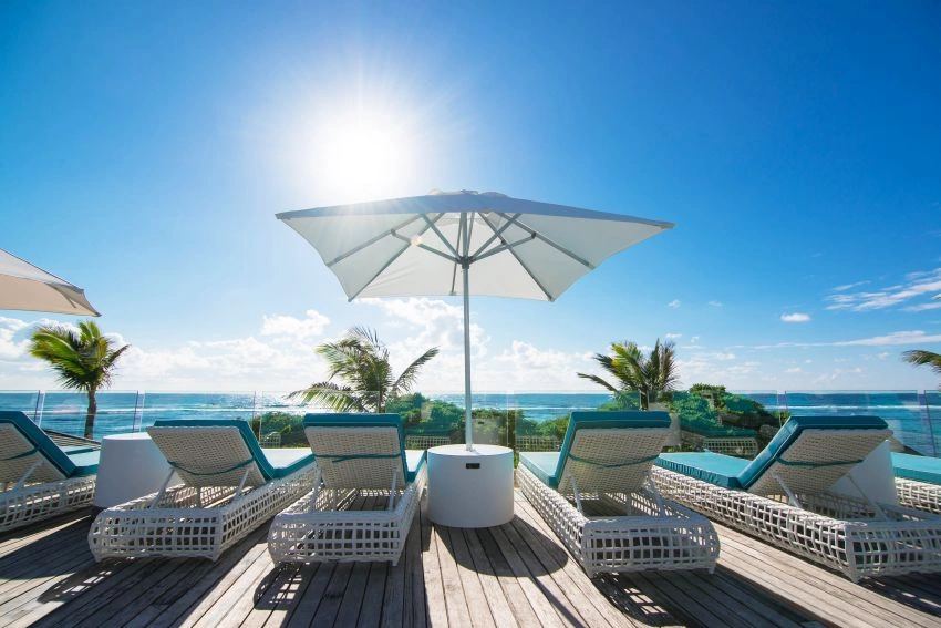 02_RBPL_PoolDeck02.jpg