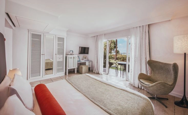 06_Rooms_Deluxe_Sea_Facing.jpg