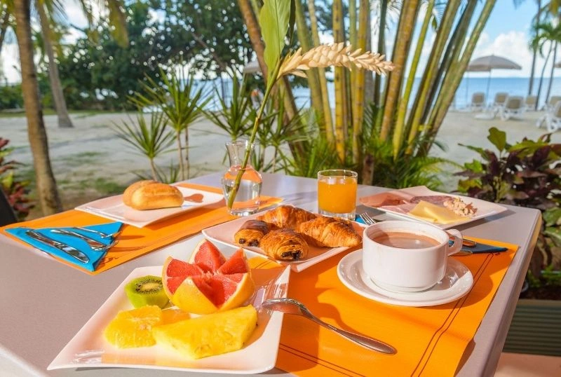 PETIT_DEJEUNER_ARAWAK.jpg