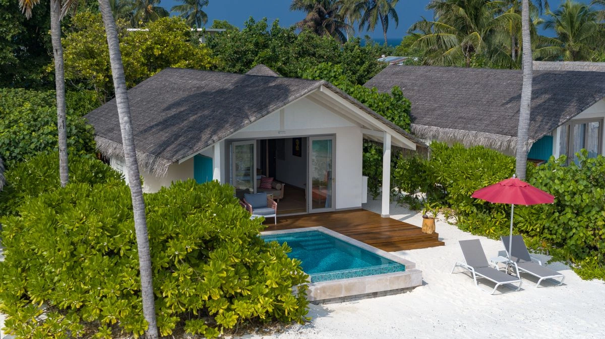 09_Beach_Pool_Villa.jpg