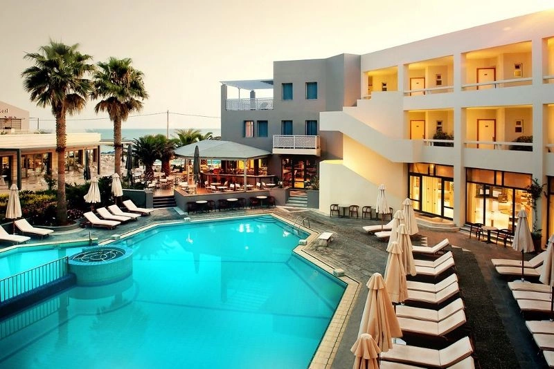 Pearl Beach 4*