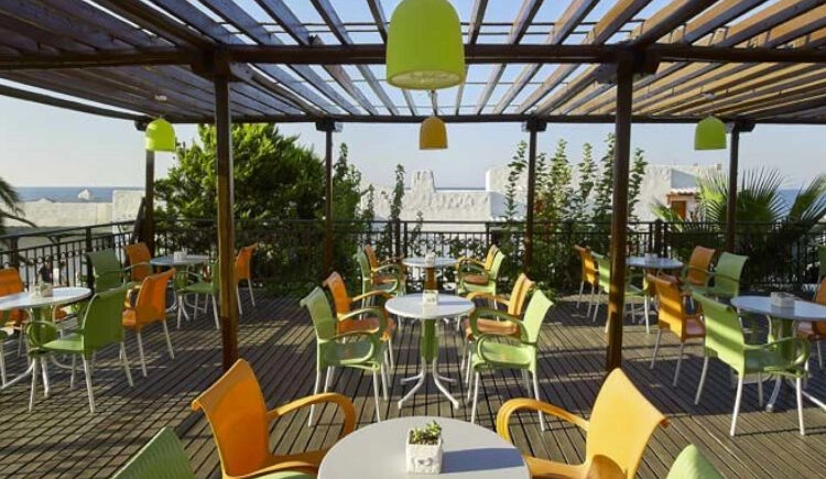 10_terrasse_restaurant.jpeg