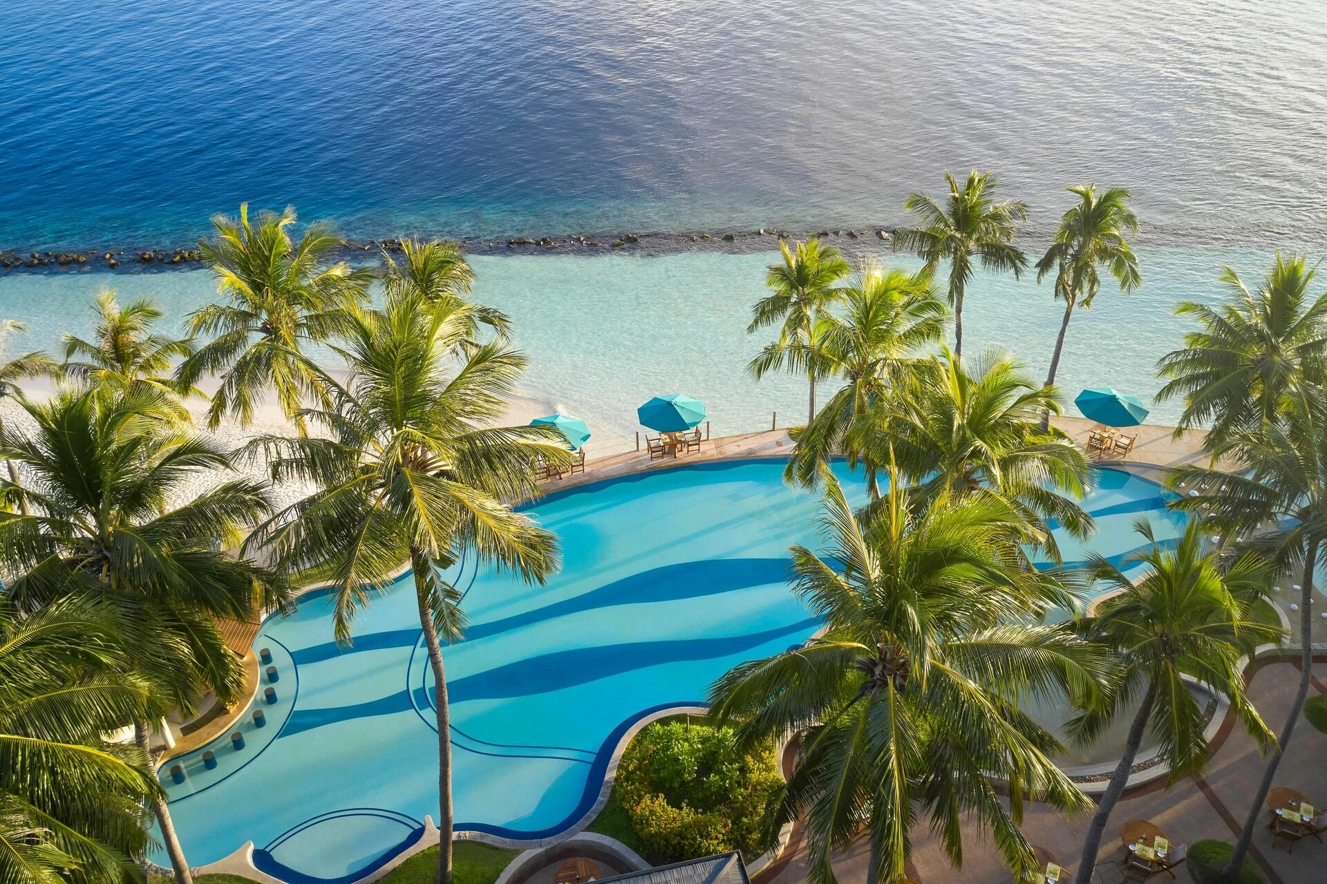 Royal_Island_-_Main_Pool_Aerial_-_View_-_4K.jpg