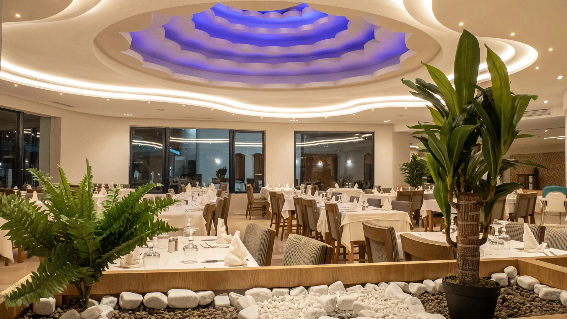 Main_Restaurant_01.jpg