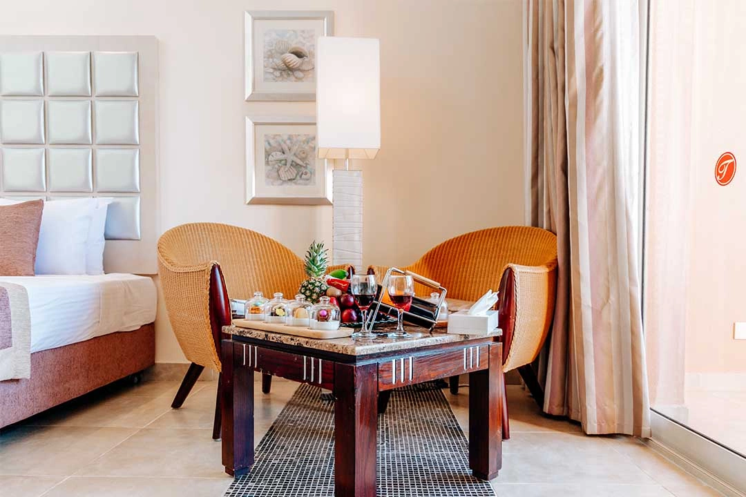tropitel_standard_room_3.jpg