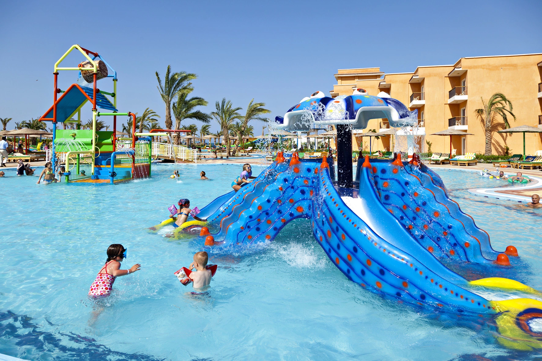 thethreecorners_redsea_hurghada_sunny_beach_resort_splash_pool_3.jpg