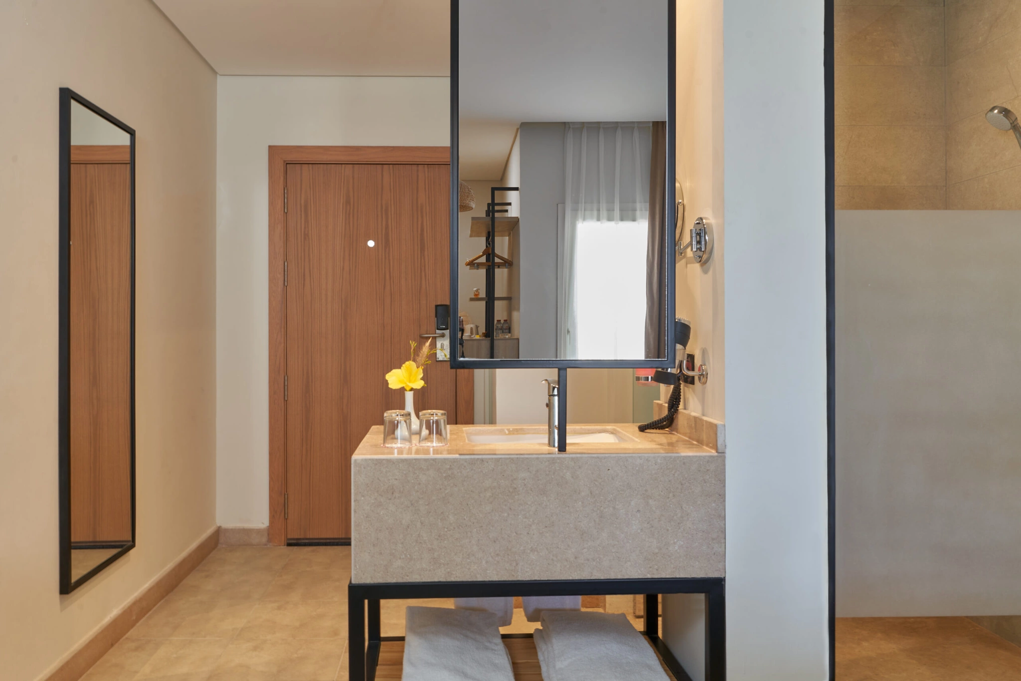 premium-room-bathroom-02-scaled.jpg