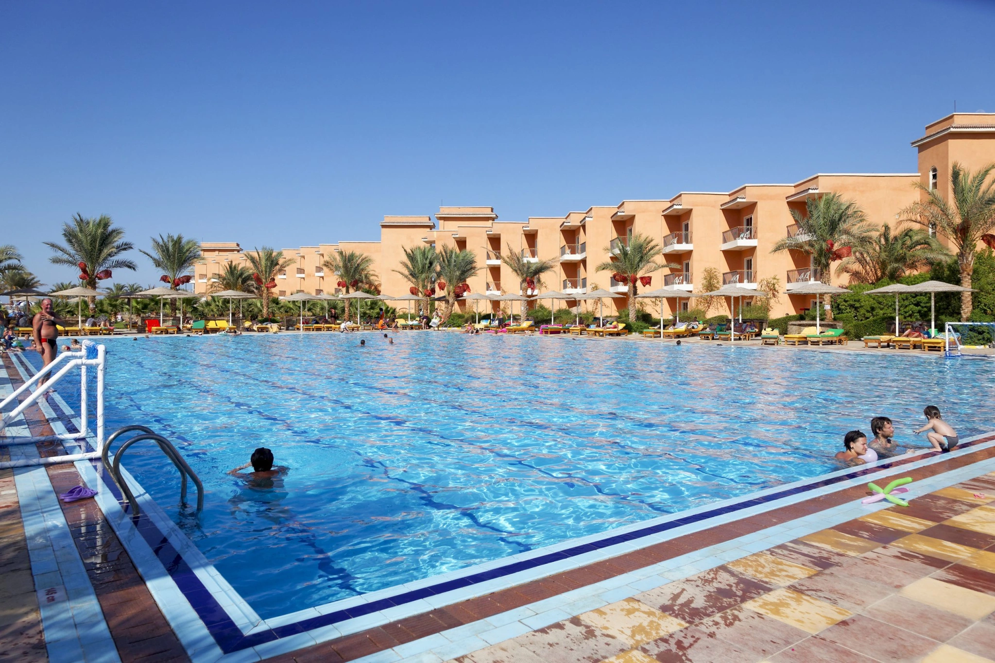thethreecorners_redsea_hurghada_sunny_beach_resort_adultpool_1-scaled.jpg