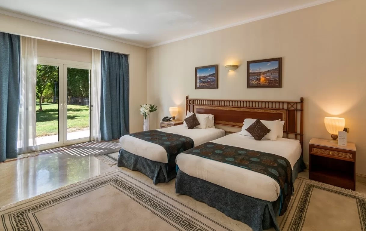 jolie-ville-hotel-spa-kings-island-luxor-gallery-new-rooms-deluxe-room-nile-view-6.webp