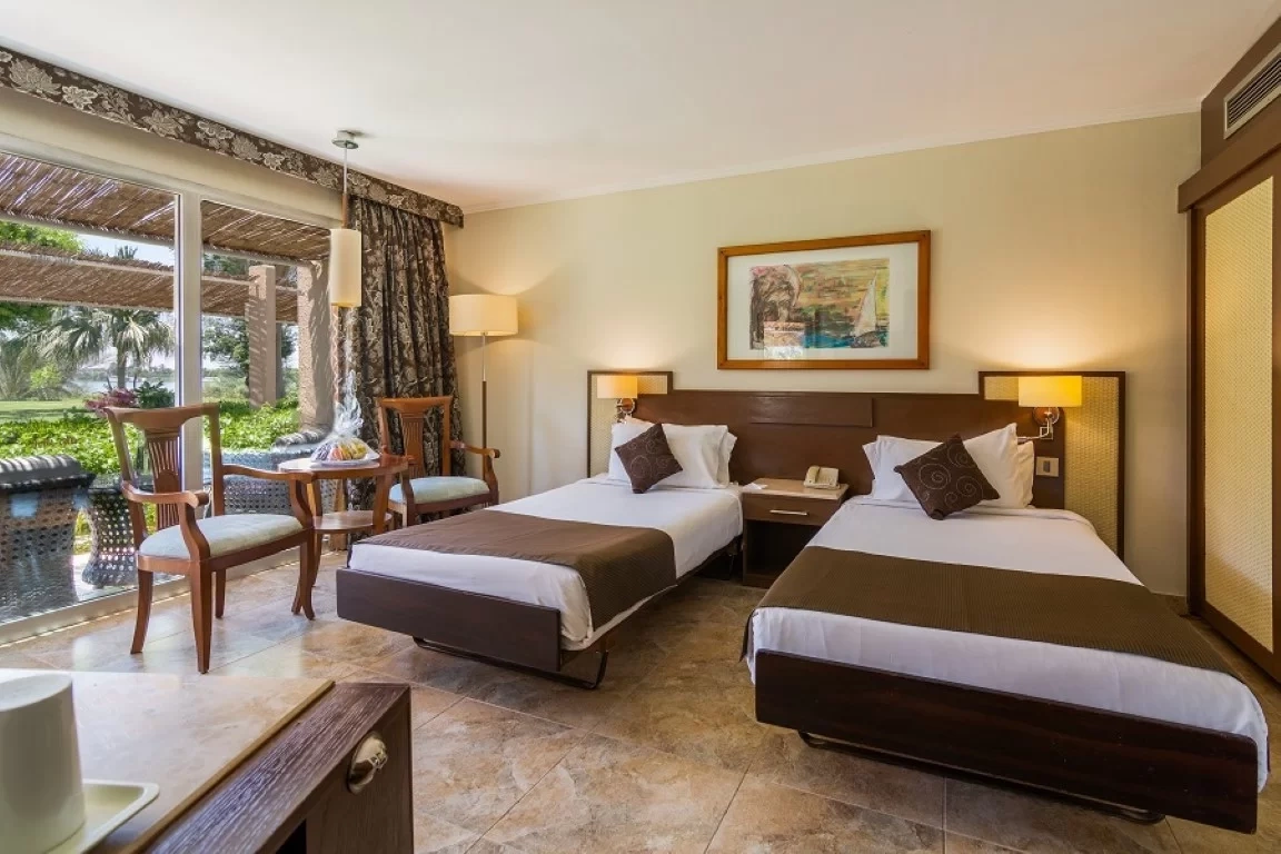 jolie-ville-hotel-spa-kings-island-luxor-gallery-new-rooms-standard-room.webp