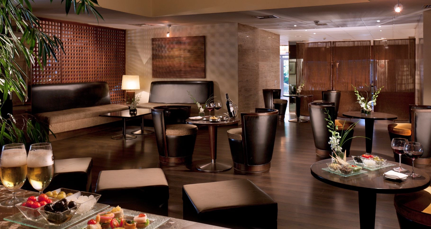 lobby_bar_c.jpg