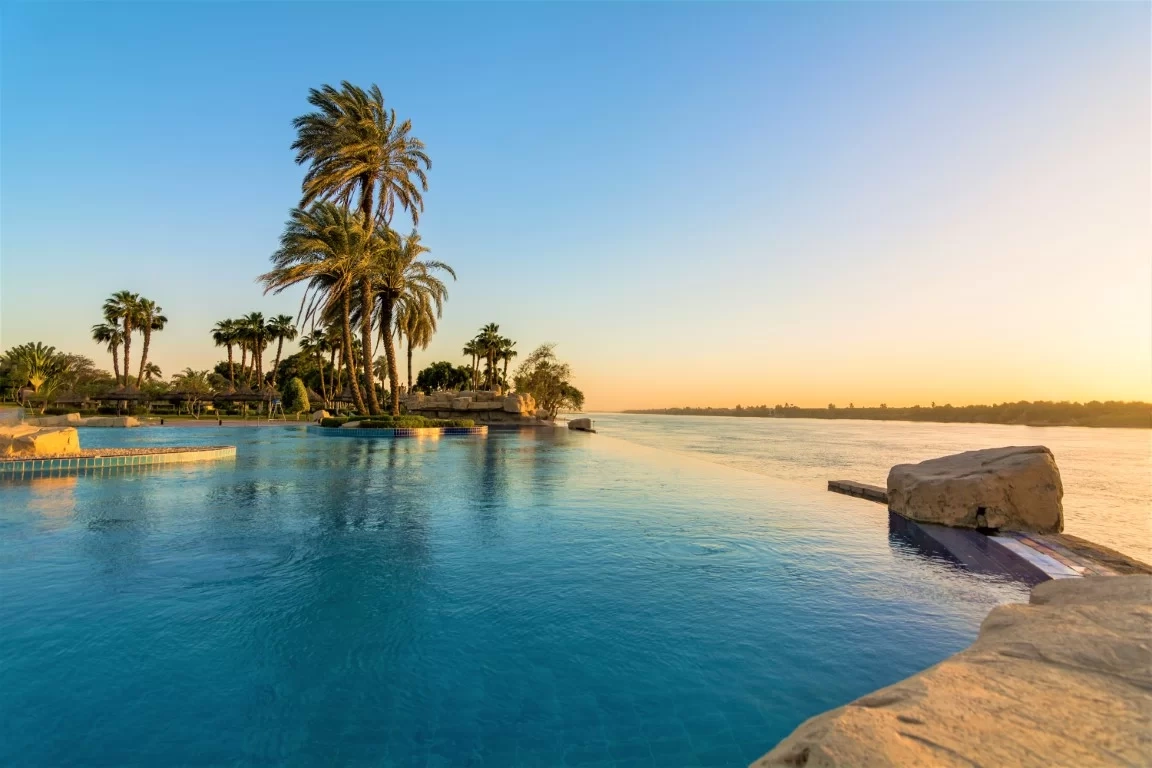 jolie-ville-hotel-spa-kings-island-luxor-gallery-new-overview-1-1.webp