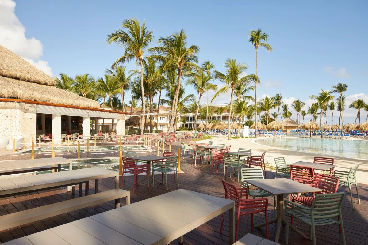 05_Pool-La-Isla.jpg