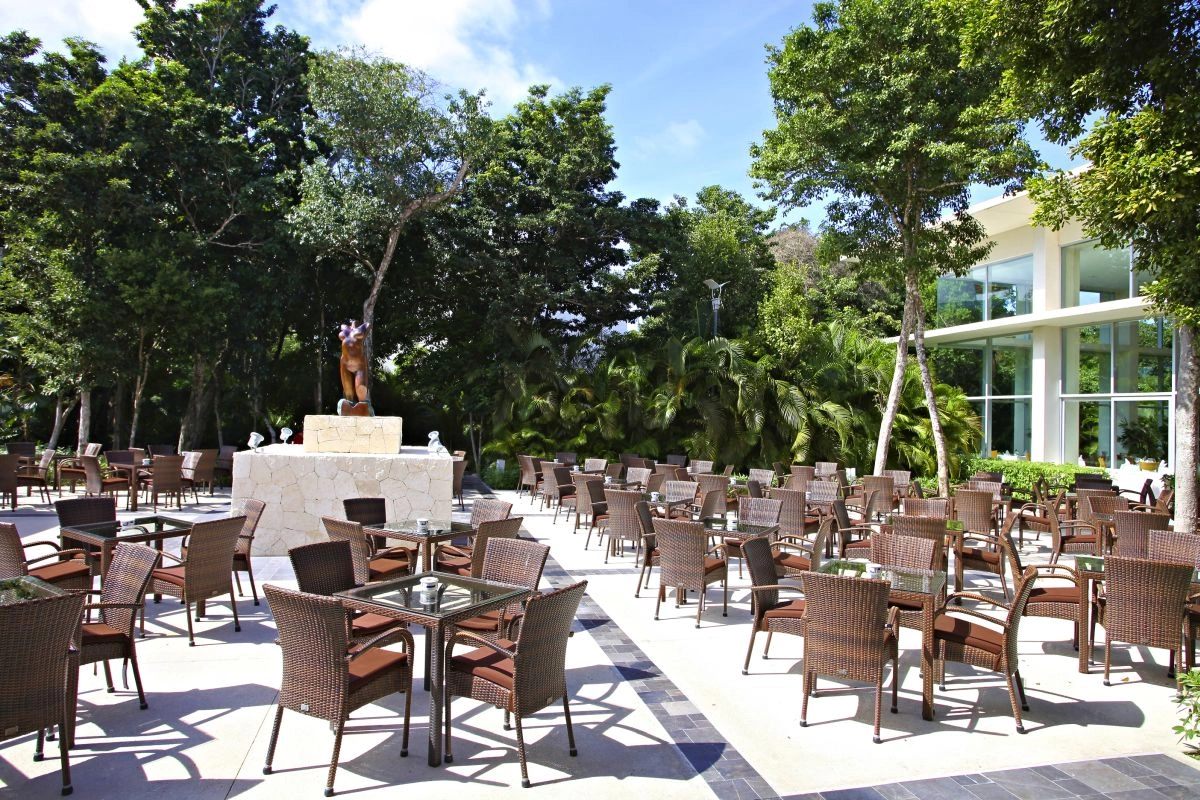 08_Restaurant.jpg