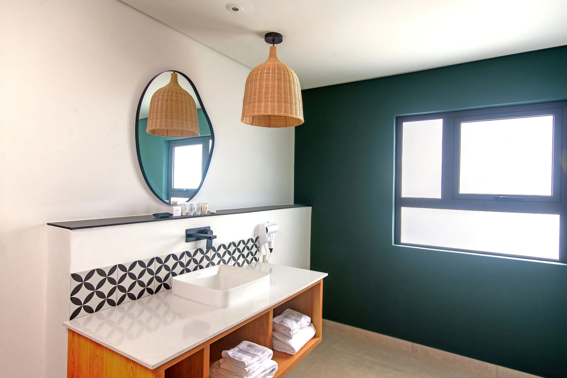 In_room_Bathroom.jpg