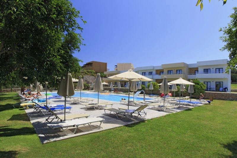 Relax_Pool_.jpg