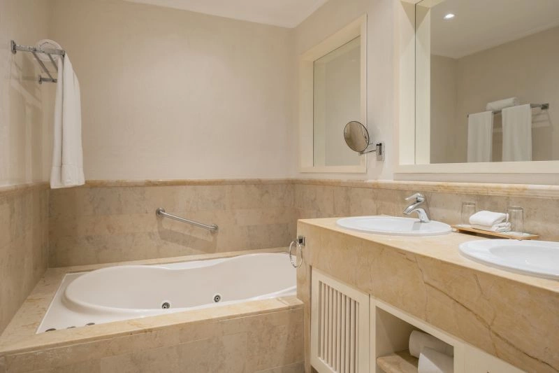 IBSTAR_PMY_SE_R-JUNIOR-SUITE__D2012_001.jpg