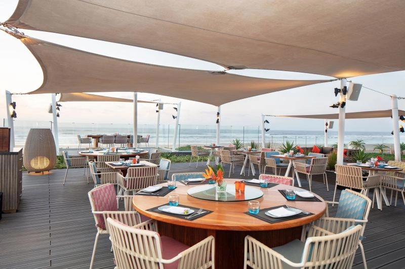 06_restaurant.jpg