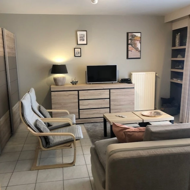 Nieuwpoort nw ingericht vakantie-appartement met garage, 2 tot 4 prs