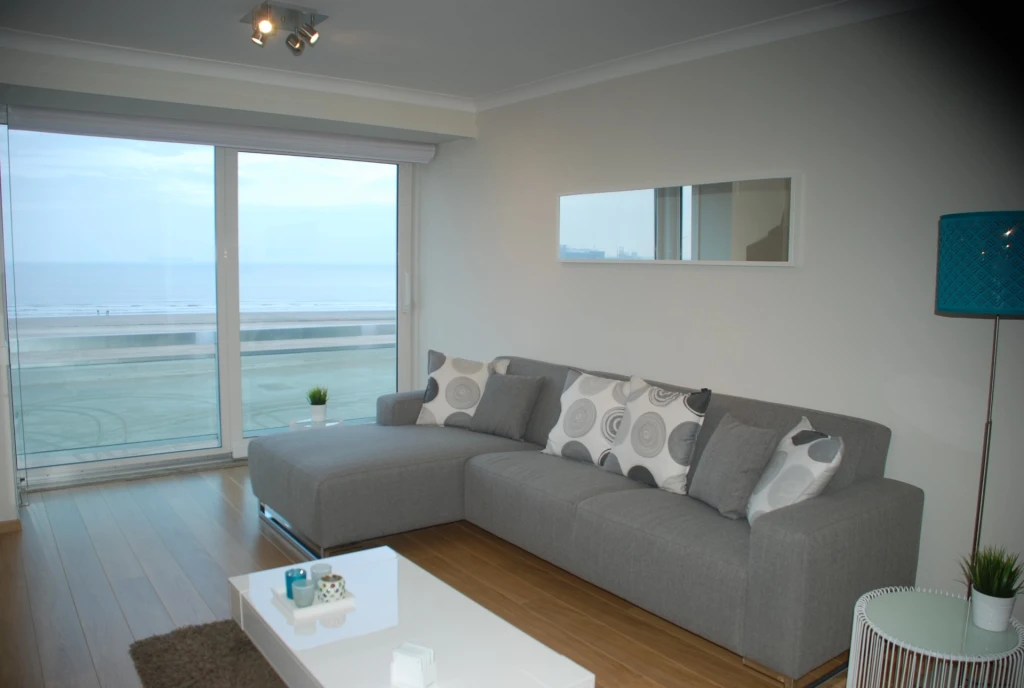 Appartement op Zeedijk met prachtig zeezicht (4e)